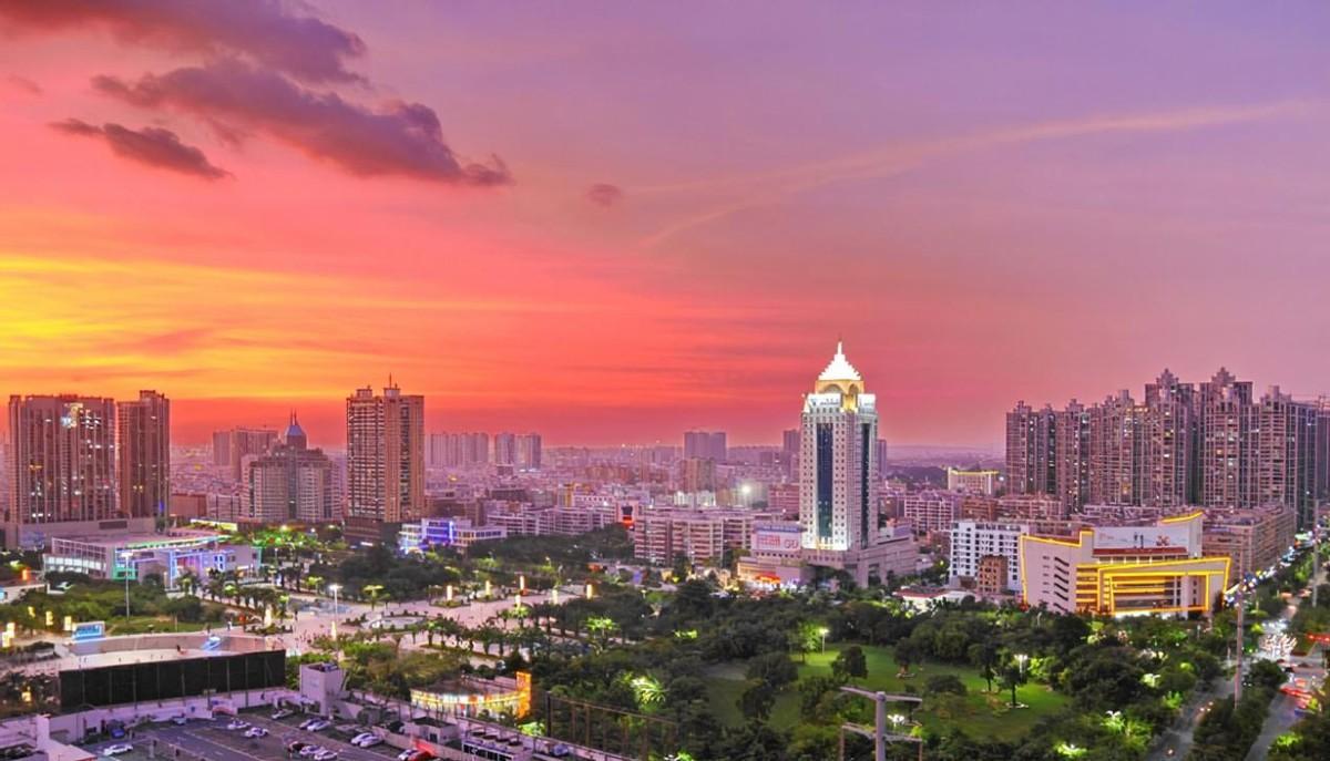 广东小巷美食秘境，一家特色小店的独特风味