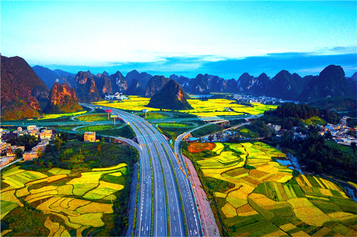 广西，亲爱的听众朋友们